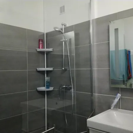 T3 Renove En Centre-ville Barcelonnette, Pour 6 Pers., Balcon - Fr-1-165a-21 Барселоннет
