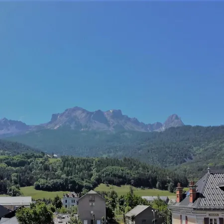 T3 Renove En Centre-ville Barcelonnette, Pour 6 Pers., Balcon - Fr-1-165a-21 Апартаменты Барселоннет